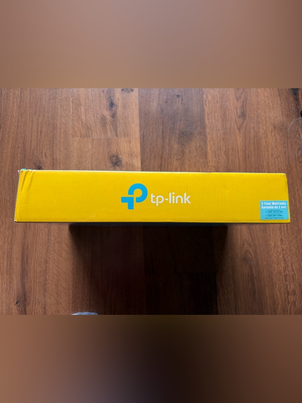 TP-Link AC750 Wireless Router Dual Band - Teal Box with Blue Router - Picture 2 of 8